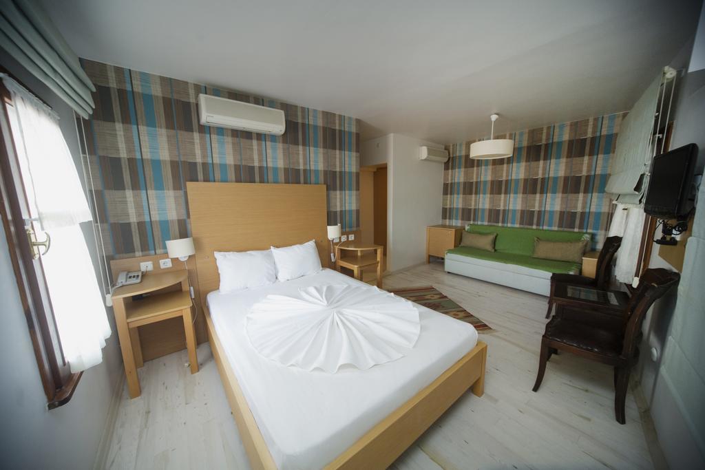 Apollon Hotel Bozcaada Habitación foto